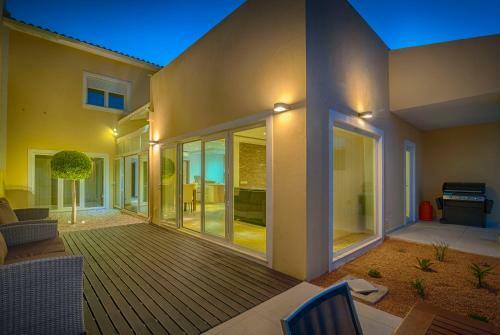 Villa Acqua-jacuzzi-heatable Pool-sauna-gym-snooker