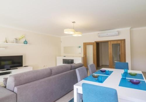 Stylish Brand New Villa