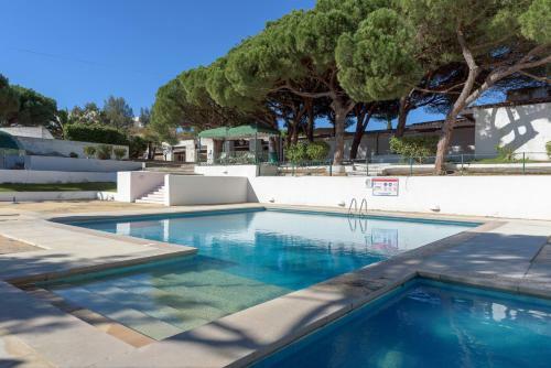 Flh Albufeira A�oteias Apartment