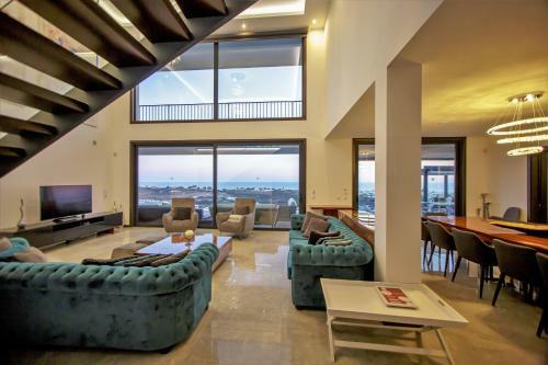 Luxury Villa - �guia Mar