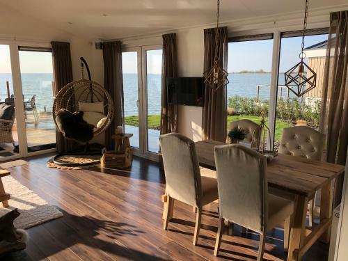 Luxe Vakantie Chalet Markermeer *****