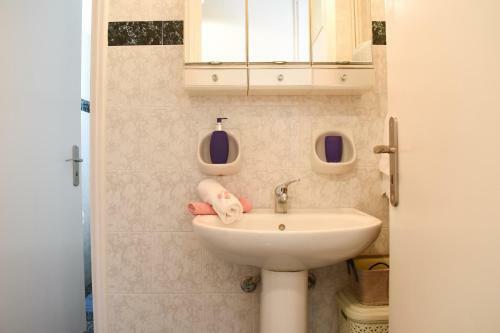 Apartamento Seaside Family Haven - Avia's Spacious Getaway