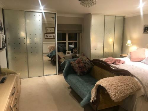The Master Suite, Enjoy The Countryside In Style