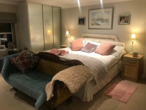 The Master Suite, Enjoy The Countryside In Style