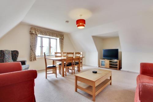 Lodge Lympne Castle Cottages