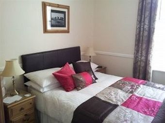 Hostal Boyne House Guest House