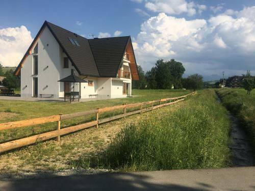 Hostal Tojemoje