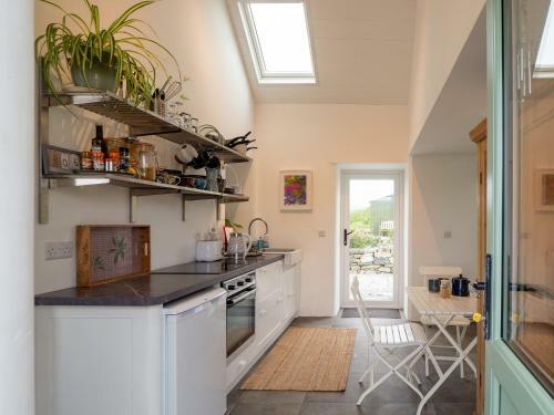 Shore Cottage, Errislannan