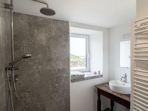 Shore Cottage, Errislannan