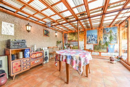 Hostal Forest