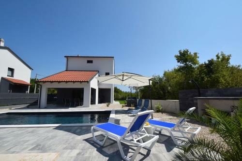 Villa Ella
