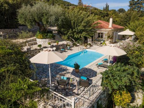 Private Villa Close To Famous Myrtos Beach With Private Boat!