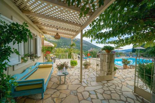 Private Villa Close To Famous Myrtos Beach With Private Boat!