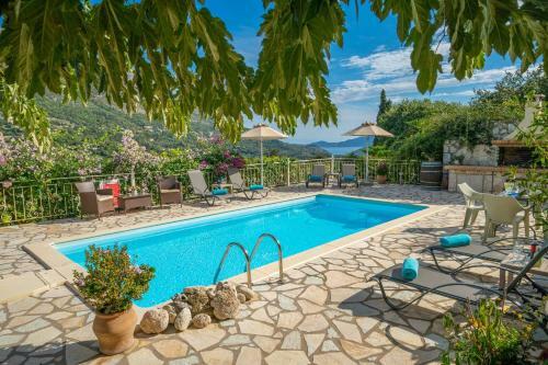 Private Villa Close To Famous Myrtos Beach With Private Boat!