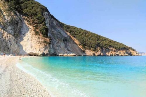 Private Villa Close To Famous Myrtos Beach With Private Boat!