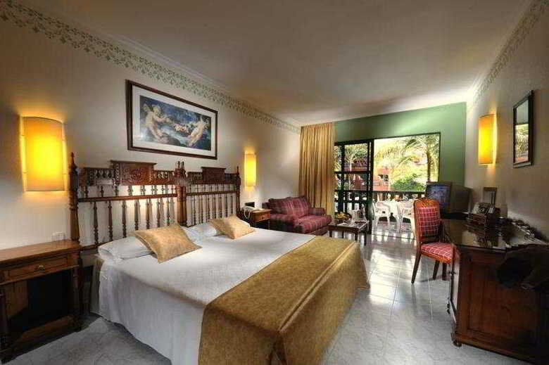 Hotel Col�n Guanahan� Adults Only