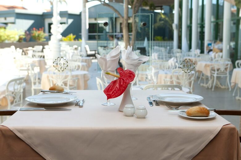 Hotel Col�n Guanahan� Adults Only