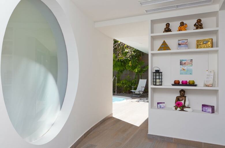 Hotel Col�n Guanahan� Adults Only