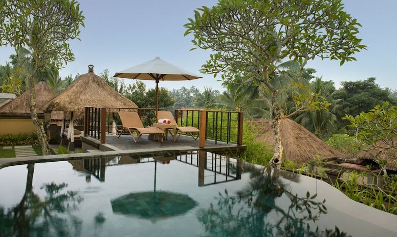 Hotel Kamandalu Resort & Spa