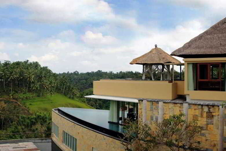 Hotel Kamandalu Resort & Spa