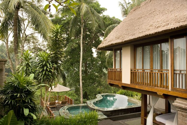 Hotel Kamandalu Resort & Spa