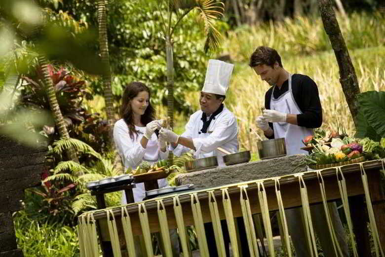 Hotel Kamandalu Resort & Spa