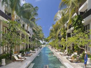 Hotel The Oasis Beach Benoa Bali
