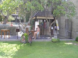 Hotel The Oasis Beach Benoa Bali