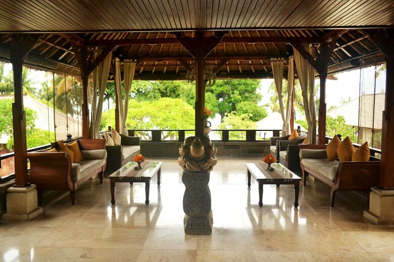 Hotel Puri Bagus Lovina