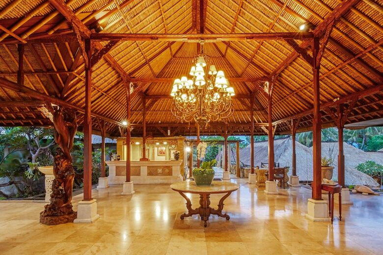 Hotel Puri Bagus Lovina