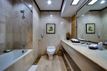 Hotel Rama Beach Resort And Villas