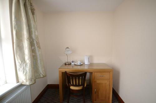 Hostal Airport Guest House
