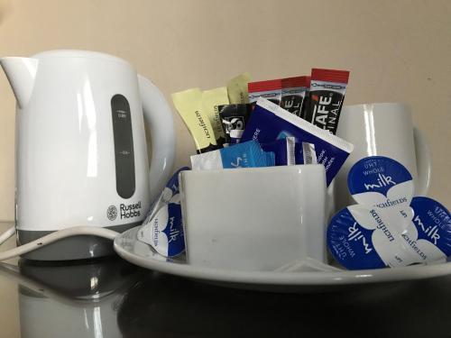 Hostal Airport Guest House