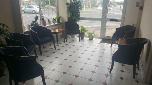 Hostal Airport Guest House