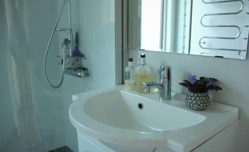 Private Room For Rent In A Villa With Garden View