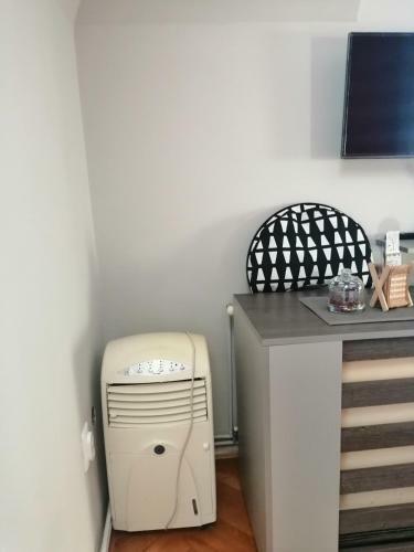 Apartman Red Wall