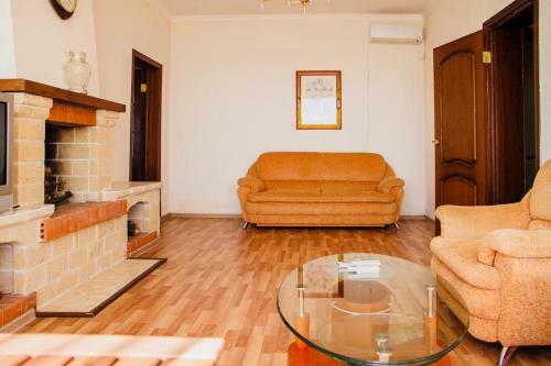 Private House Under The Key Amra