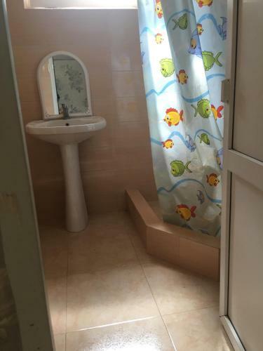 Hostal Uyut Guest House