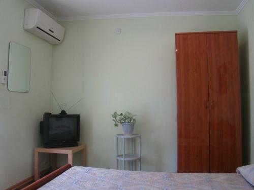 Hostal Rusamra Guest House