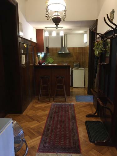 Apartment Parliament Park
