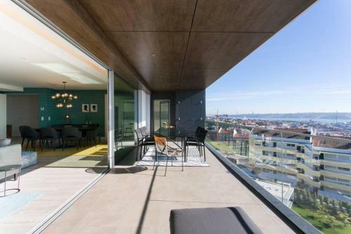 Apartamento Luxury 4 Bedr Flat W/ Panoramic Views & Pool!!