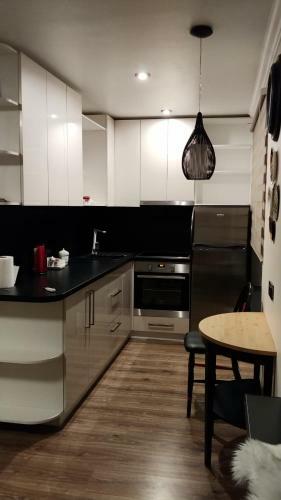 Elen White Apartment