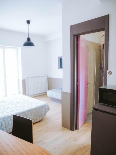 Hostal Avezzano 3 60 Guest House