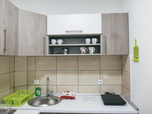 Cozy Corner Apartments - Free Parking & Wi-fi