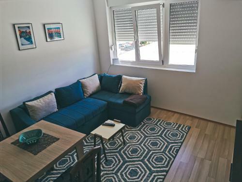 Cozy Corner Apartments - Free Parking & Wi-fi