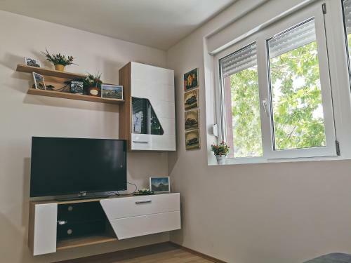 Cozy Corner Apartments - Free Parking & Wi-fi