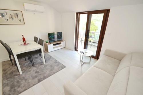 Nikola Lux Apartments