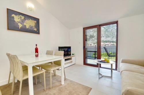 Nikola Lux Apartments