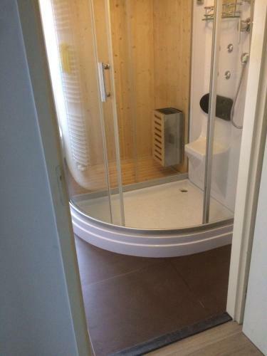 Texel Bungalow With Sauna In Dune Park