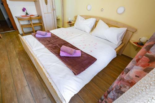 Hostal Slovenian Traditional Guest House